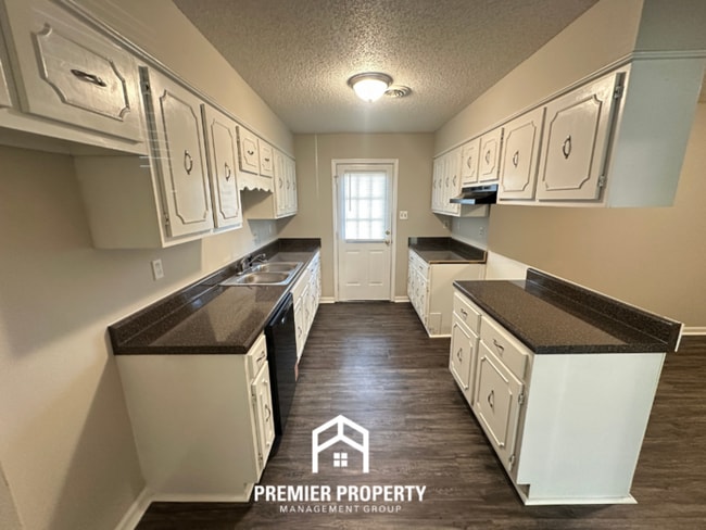 Photo - 4556 Trout Valley Dr