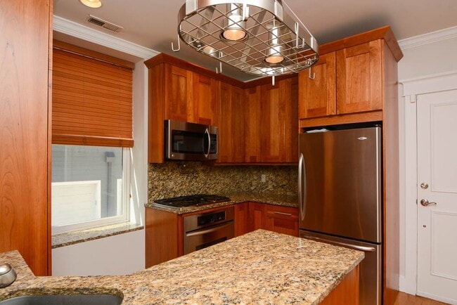 Photo - 3614 N Bosworth Ave Unit 2C