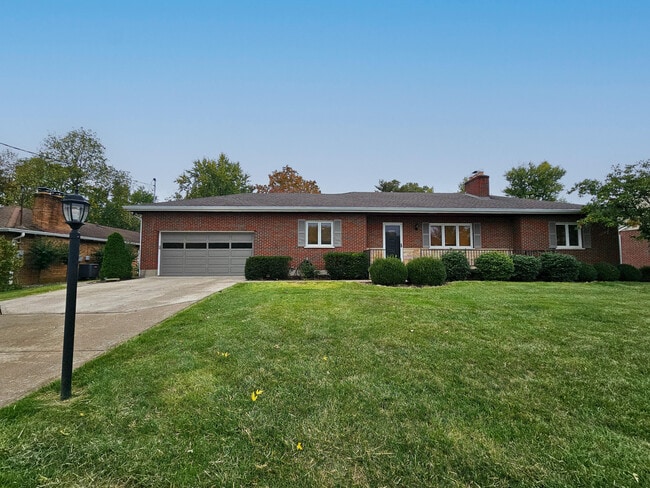 Building Photo - 937 Collins Rd