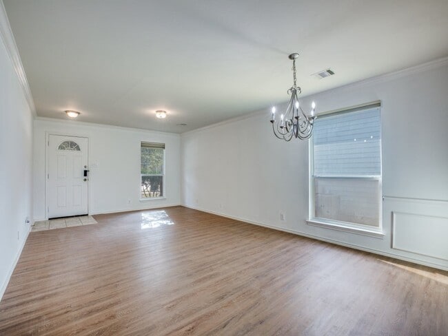 Photo - 319 Willow Grove Dr