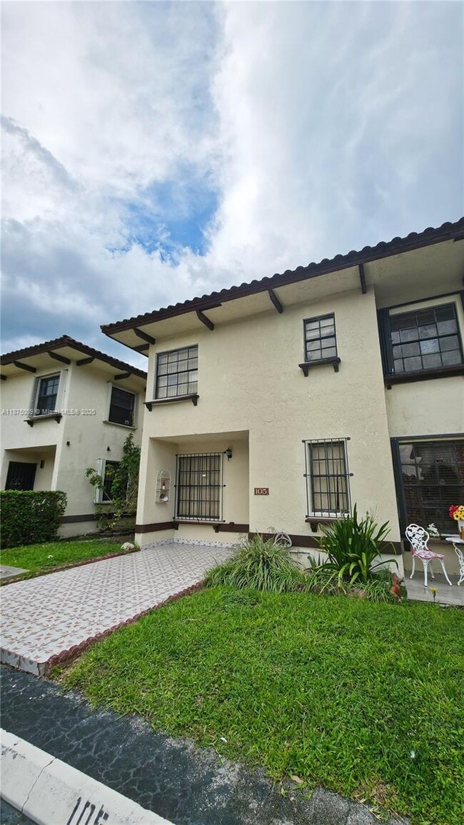 Building Photo - 12247 SW 17th Ln Rental