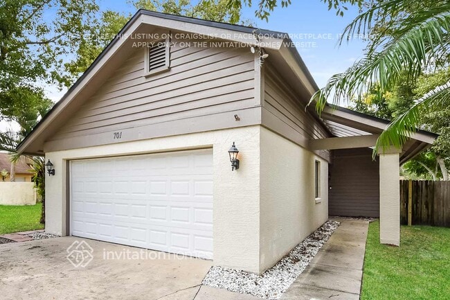 Photo - 701 Lakeside Pl