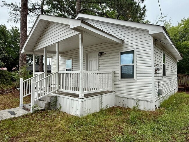 Quaint and Convenient! - Quaint and Convenient! House