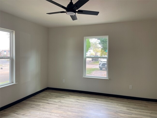 Photo - 800 S 2nd St