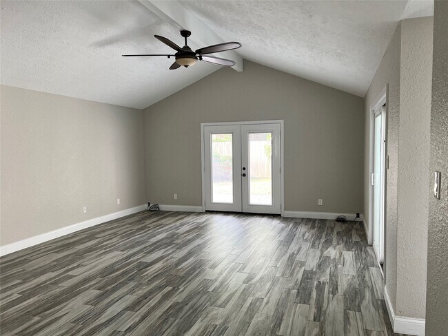 Photo - 17511 Glenhew Rd