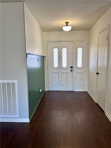 Photo - 1102 Todd Trail