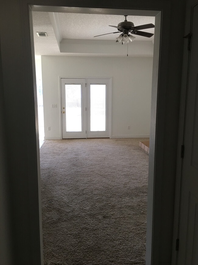 Photo - 17 Gracie Ln