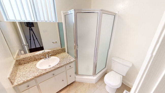 Bathroom 1 - Royal Wetherly