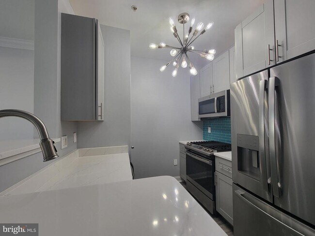 Photo - 4850 Eisenhower Ave Unidad 418