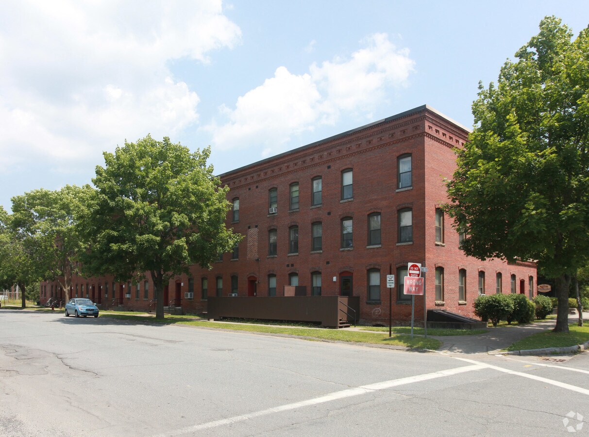 Photo - Keith Apartments