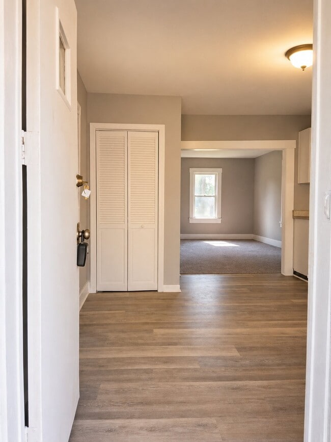 Photo - 1180 N Summit Ave
