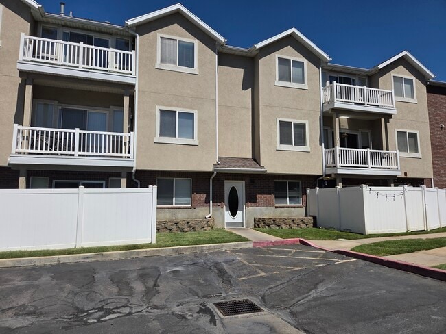 Building Photo - 380 N 500 W Unit 203 Rental