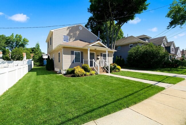 Photo - 22 Carpenter St