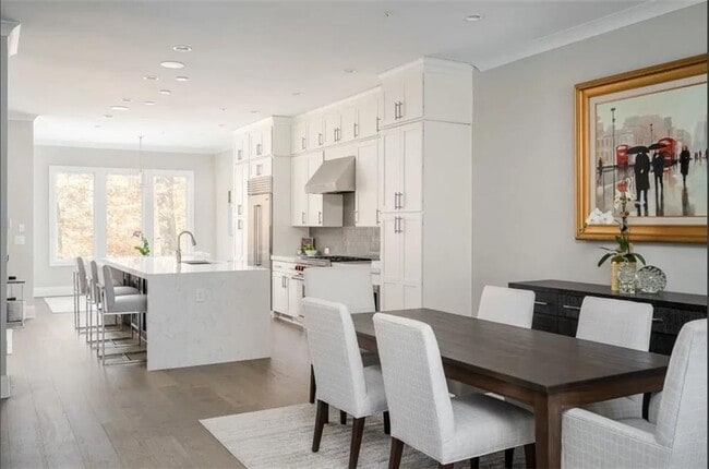 Photo - 4518 Collins Ave