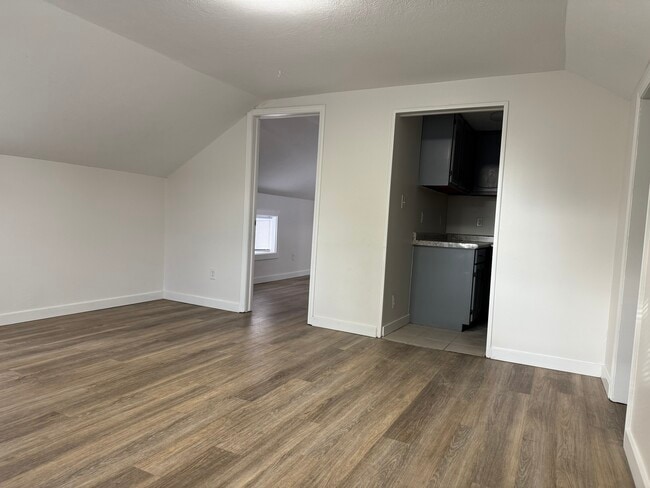 Photo - 712 Elizabeth St