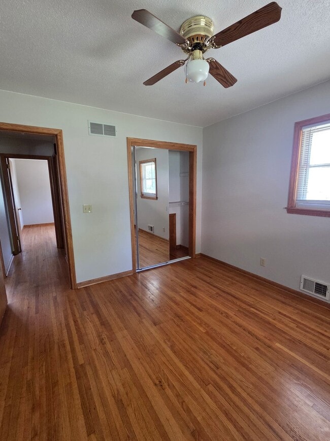 Photo - 401 46th Ave NE Unidad 401 46th Ave NE
