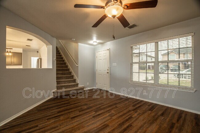 Photo - 7603 Bismarck Lake