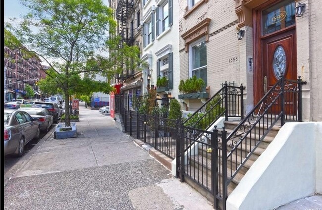 Photo - 1598 Lexington Ave Apartment Unit 3