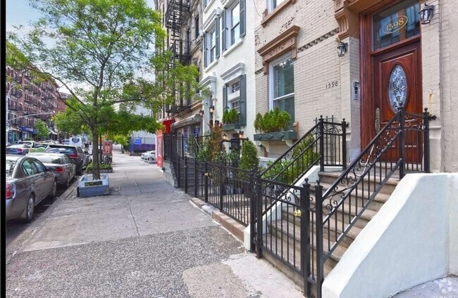 Building Photo - 1598 Lexington Ave Unit 3 Rental