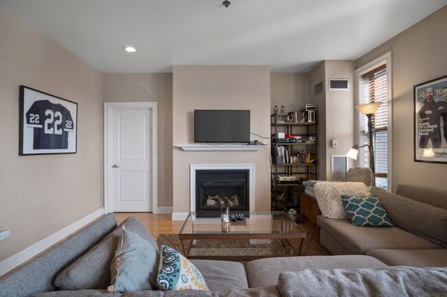 Photo - 1723 Washington St Unit 402