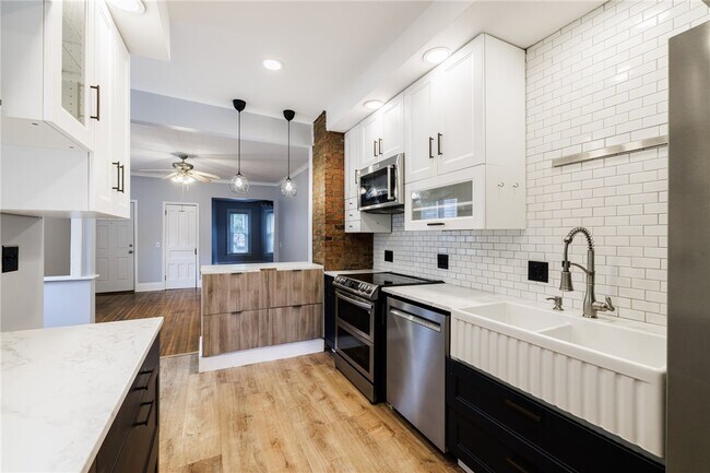 Photo - 222 Gregory St