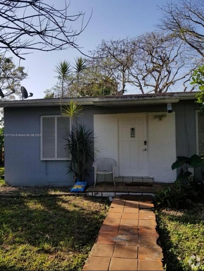 Building Photo - 18000 SW 175th St Unit 18000 Rental