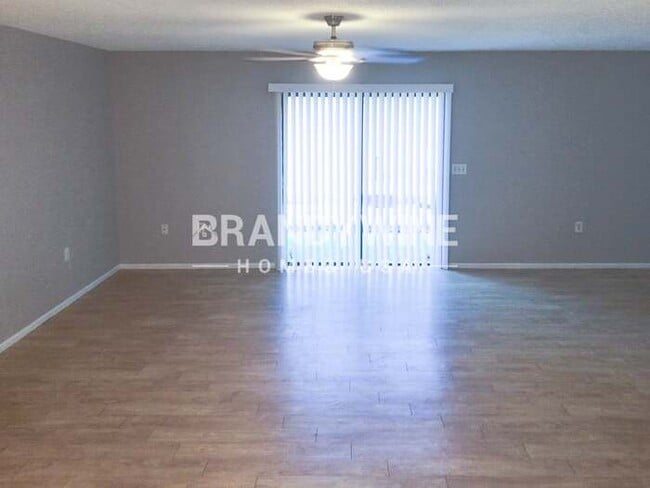 Photo - 2510 E Curtis St