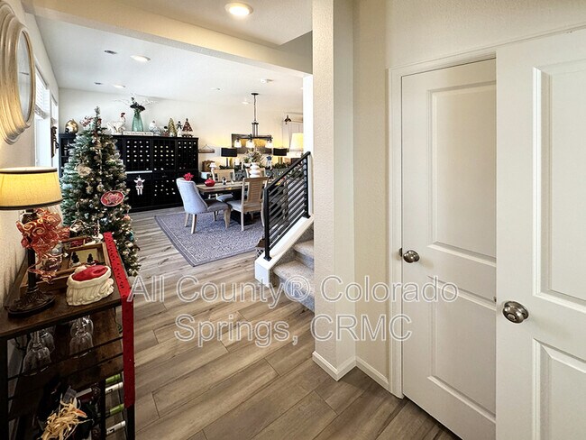 Photo - 5679 Dakan Lp