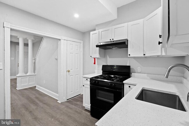 Photo - 3027 N Front St