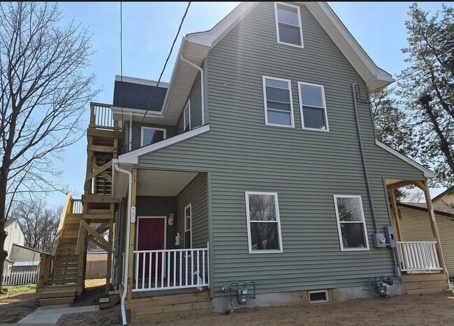 Photo - 20 Pine St