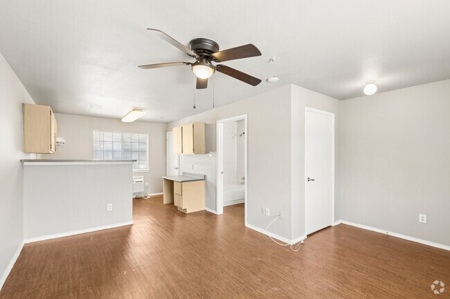 Studio - 500SF