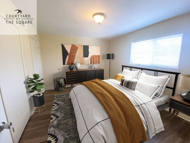 Photo - Courtyard Off the Square Apartments