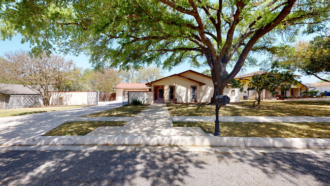 Photo - 13519 Beltway St Casa