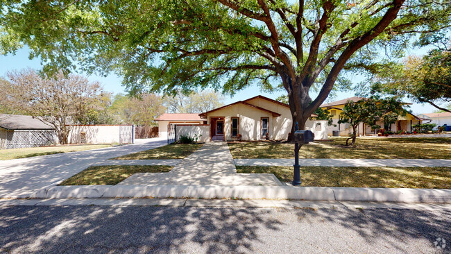 Building Photo - 13519 Beltway St Rental