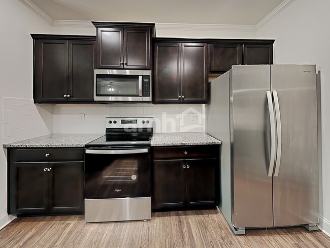 Photo - 661 Woodall Rd