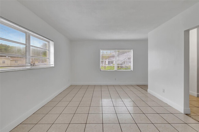 Photo - 1916 SW 11th St Unit 30