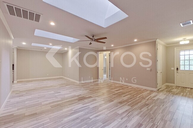 7214 Mosley St