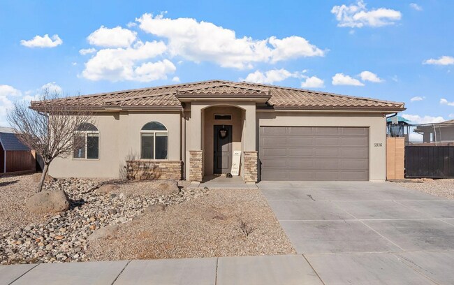 Photo - Gorgeous 4 Bedroom Home Surrounded by the Desert Landscape of Southern Utah