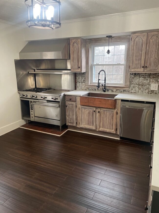 Photo - 2812 Kecoughtan Rd