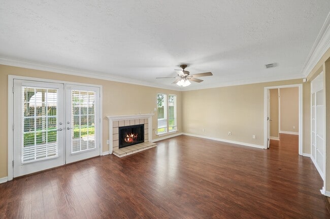Photo - 8030 Pine Falls Dr