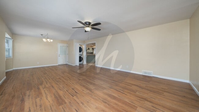 Photo - Charming Rancher in Highland Park