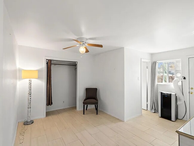 Photo - 1017 Maple St