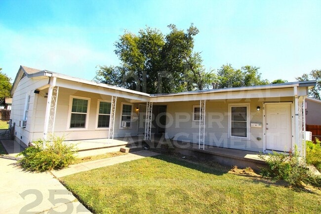 Photo - 625 Brook Dr Unit A