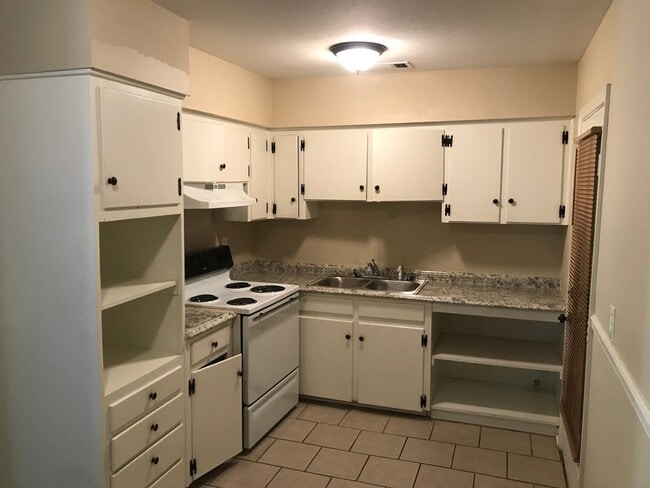 Photo - **AVAILABLE NOW**Total Electric 3 Bedroom / 1 Bathroom Home for Rent in East Columbus, GA***