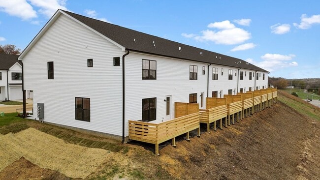 Photo - ONE-MONTH FREE RENT Move-Incentitive!!! Th...