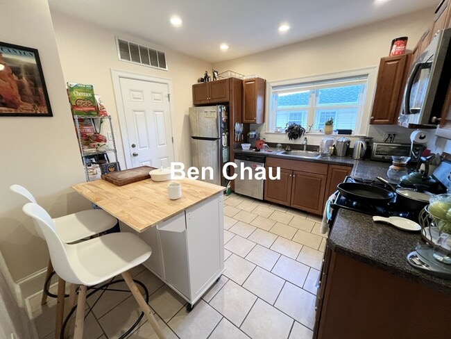 Photo - 24 Willard Ave Unit 3B