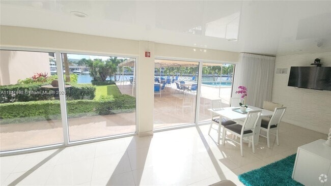Building Photo - 220 Kings Point Dr Unit 102 Rental