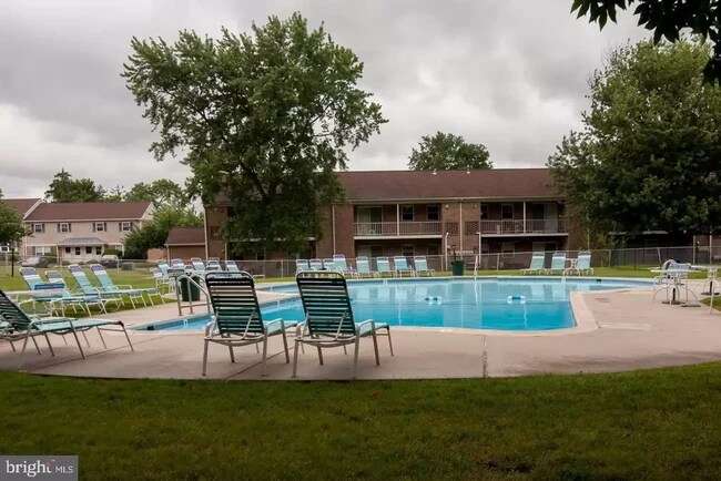 Photo - 1303 Morris Ct