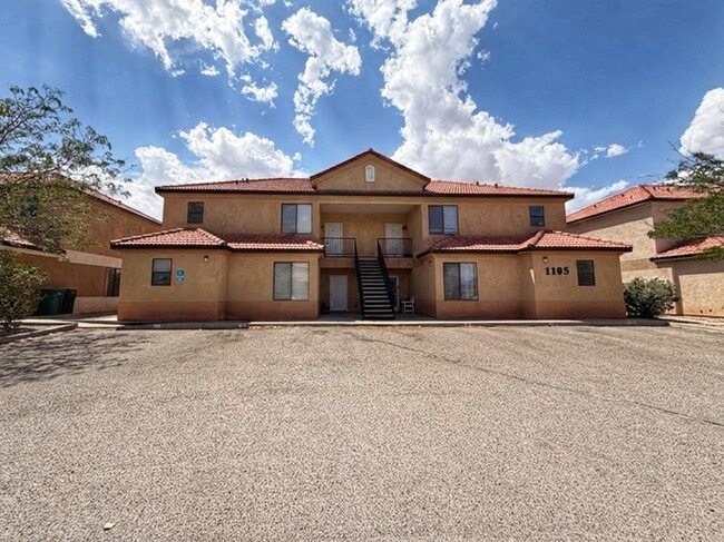 Building Photo - 1105 Meadowlark Way SE Unit C