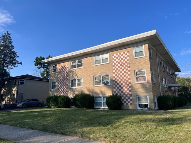 Building Photo - 10931 S Lloyd Dr Unit 1B Rental